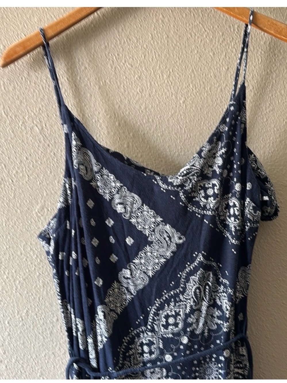 Tommy Hilfiger Navy and White Bandana-Print Maxi dress - Picture 2 of 5